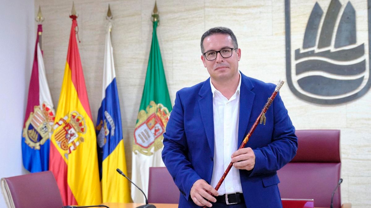 Foto: David de Vera convierte una broma en una crisis institucional en Puerto del Rosario