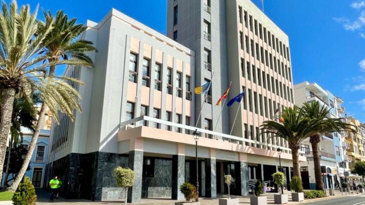 Foto: La Palma tramita un préstamo de 27 millones para carreteras, agua y vivienda
