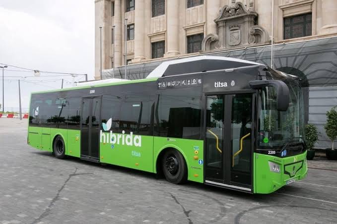 Foto: Más de 53.700 viajeros usaron la guagua para las grandes fiestas de agosto en Tenerife