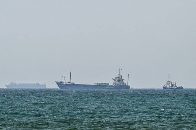 Foto: El tráfico de mercancías por Ormuz cae a solo siete buques en un día en plena tensión con Irán